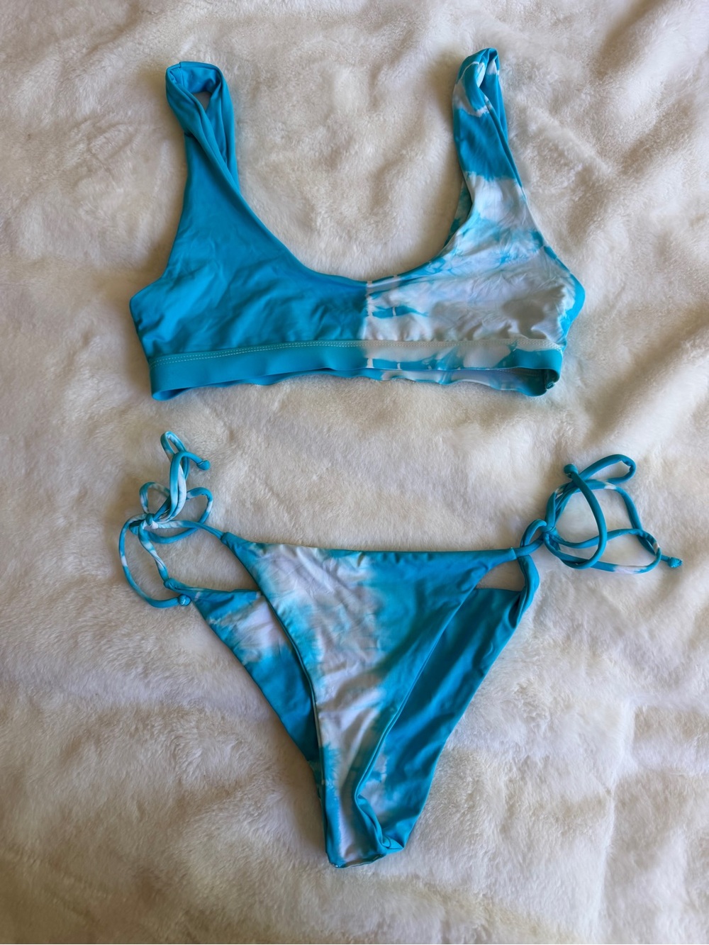 Dippin Daisy’s Swimwear Blue Tie Dye Size Small